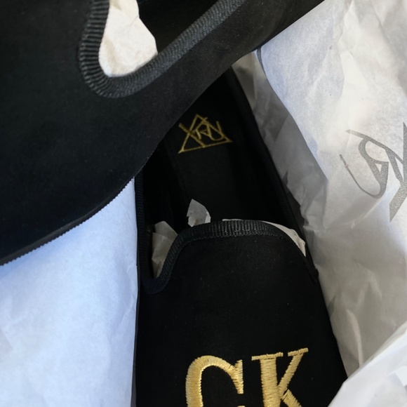 YRU F*€K you lavish flat slip on suede black shoes size 9/39 - Picture 4 of 6